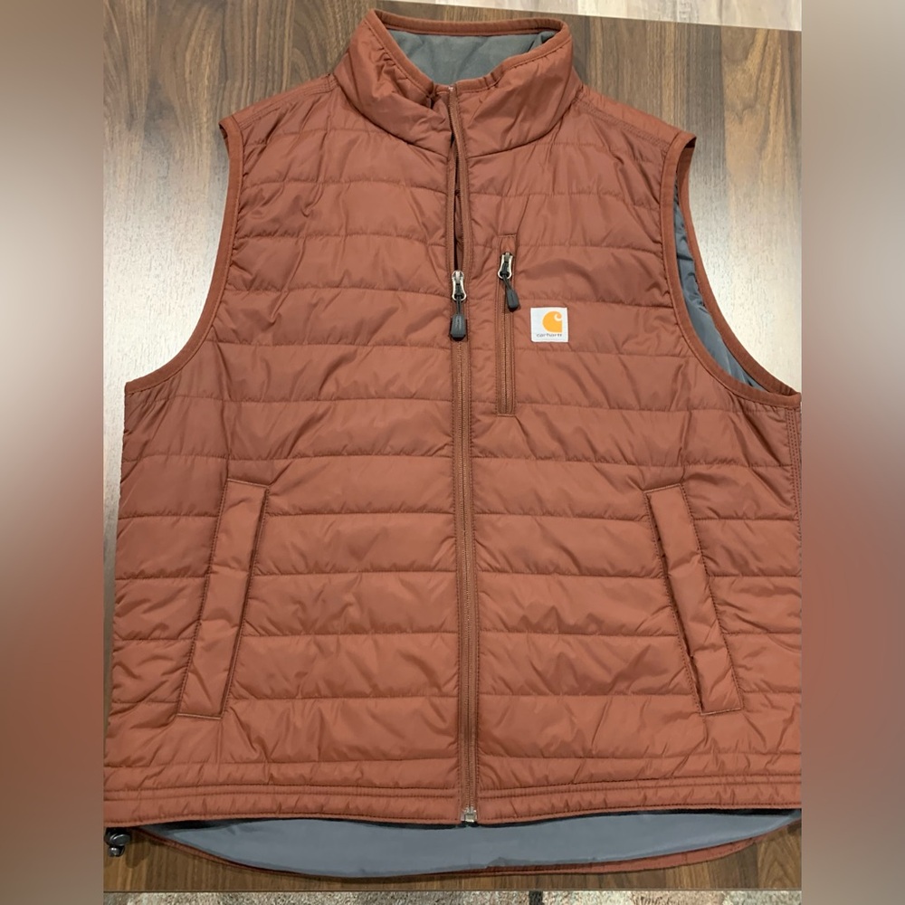 Carhartt Mens insulated vest